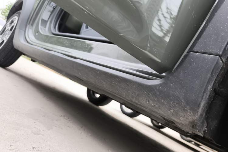 Used Geely Galaxy Panda 2024 200km Panda Rider Right Side Sill