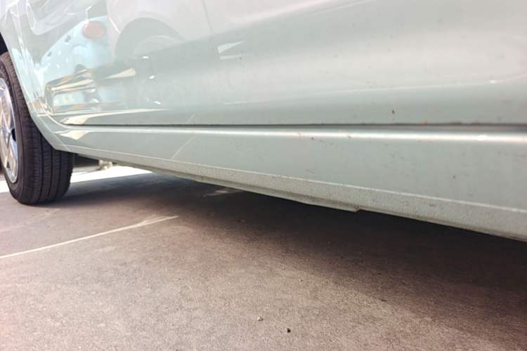 Used Geely Galaxy Panda 2024 Panda Mini 200km Endurance Bear Right Side Sill