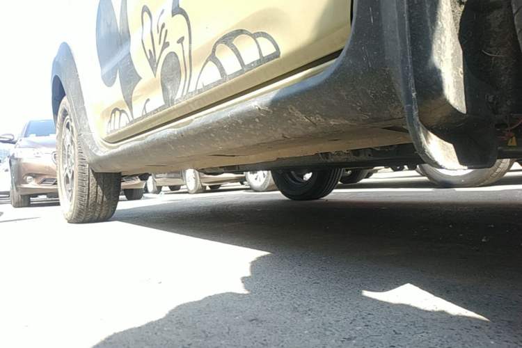 Used Geely Galaxy Panda 2024 200km Panda Rider Right Side Sill