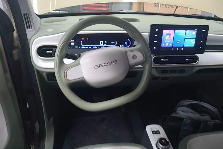 Used Geely Galaxy Panda 2024 200km Panda Rider Steering Wheel