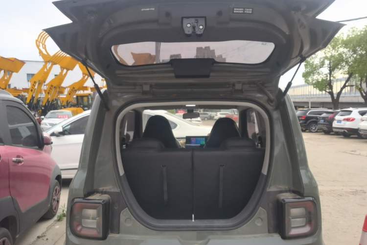 Used Geely Galaxy Panda 2024 200km Panda Rider Trunk