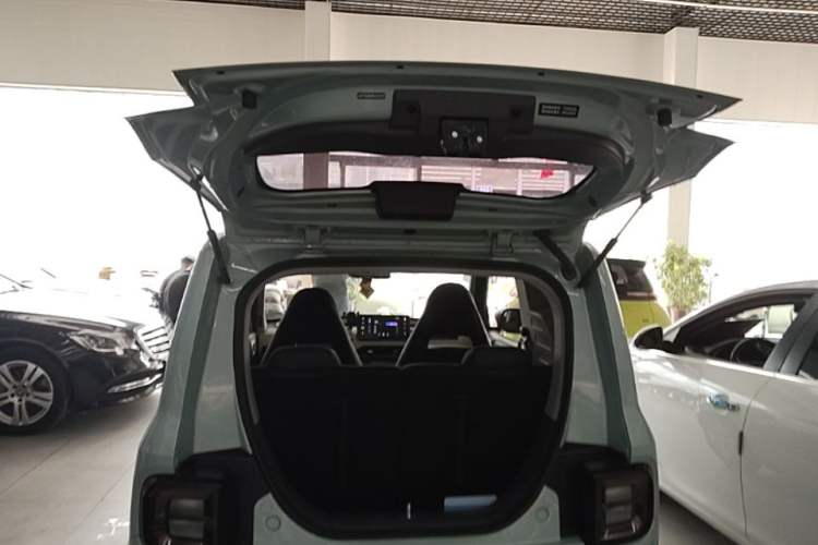 Used Geely Galaxy Panda 2024 Panda Mini 200km Endurance Bear Trunk