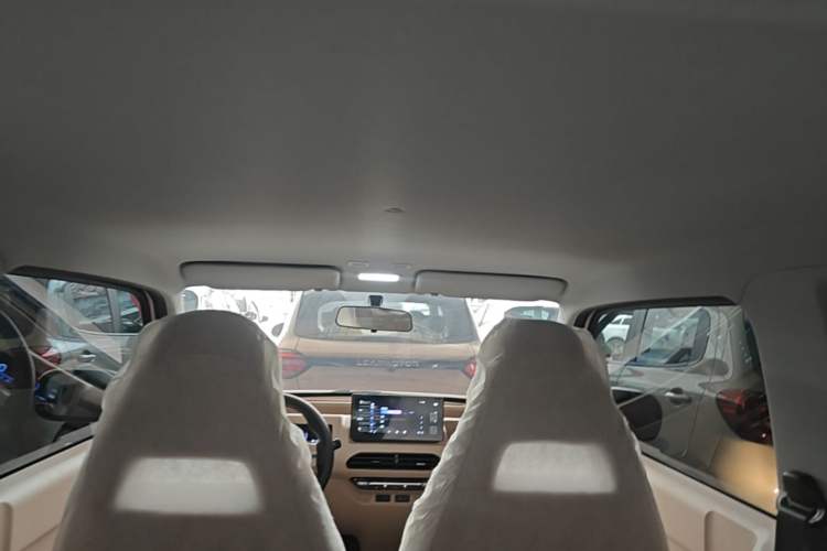 Used Geely Galaxy Panda 2024 Panda Mini 200km Endurance Bear Headliner