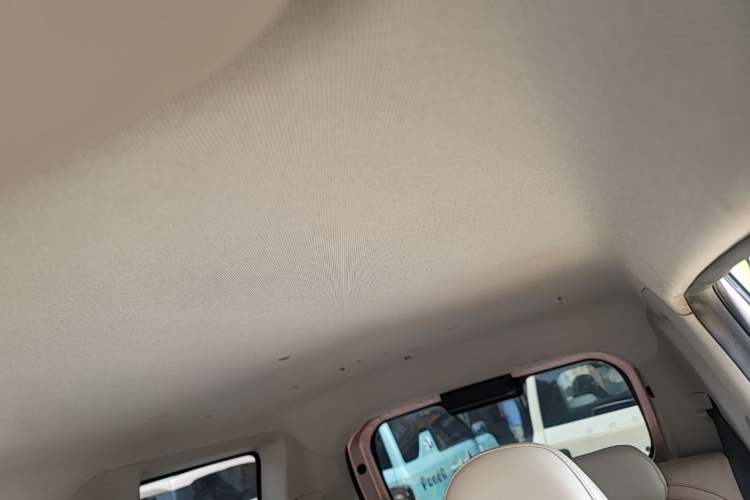 Used Geely Galaxy Panda 2024 Panda Mini 200km Endurance Bear Headliner