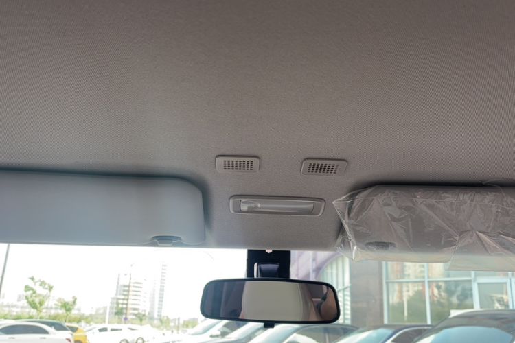 Used Geely Galaxy Panda 2024 Panda Mini 200km Endurance Bear Headliner
