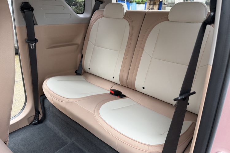 Used Geely Galaxy Panda 2024 Panda Mini 200km Dragon Edition Interior 2