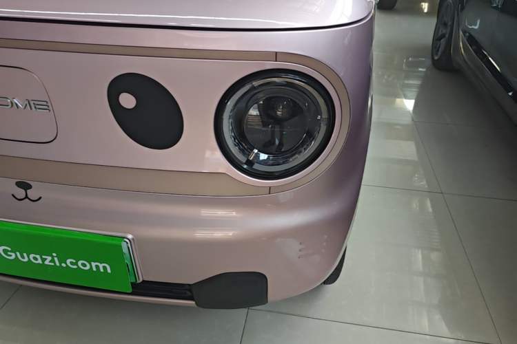 Used Geely Galaxy Panda 2024 Panda Mini 200km Endurance Bear Left Front Headlight