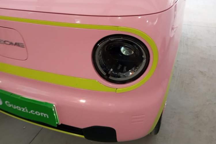 Used Geely Galaxy Panda 2024 Panda Mini 200km Endurance Bear Left Front Headlight