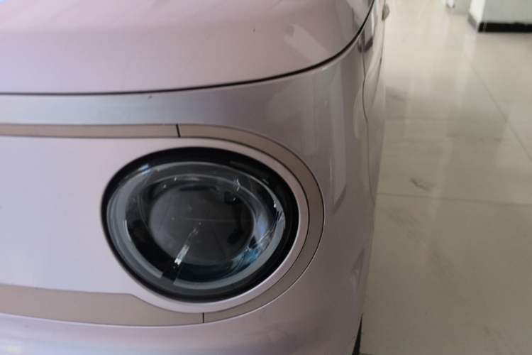 Used Geely Galaxy Panda 2024 Panda Mini 200km Endurance Bear Left Front Headlight