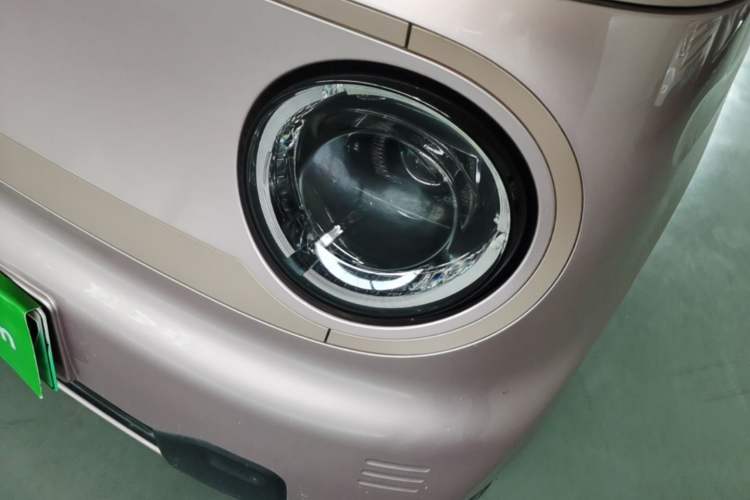 Used Geely Galaxy Panda 2024 Panda Mini 200km Endurance Bear Left Front Headlight