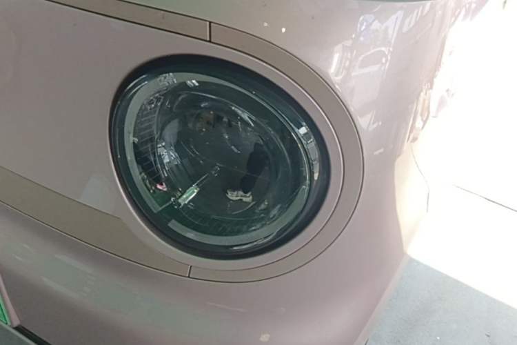 Used Geely Galaxy Panda 2024 Panda Mini 200km Endurance Bear Left Front Headlight