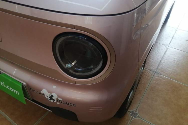 Used Geely Galaxy Panda 2024 Panda Mini 200km Endurance Bear Left Front Headlight