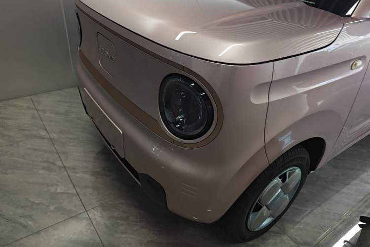 Used Geely Galaxy Panda 2024 Panda Mini 200km Longteng PRO Edition Left Front Headlight