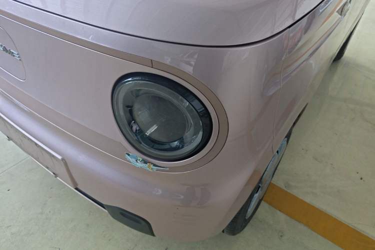 Used Geely Galaxy Panda 2024 Panda Mini 200km Endurance Bear Left Front Headlight