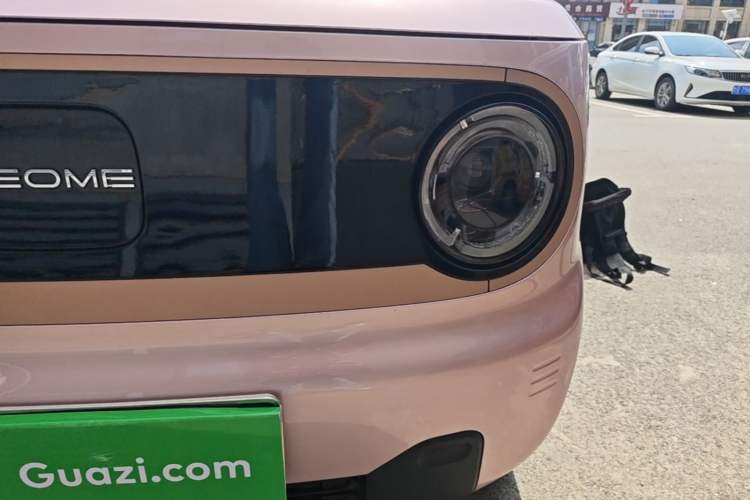 Used Geely Galaxy Panda 2024 Panda Mini 200km Endurance Bear Left Front Headlight