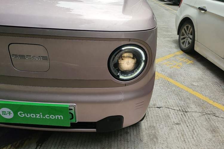 Used Geely Galaxy Panda 2024 Panda Mini 200km Endurance Bear Left Front Headlight