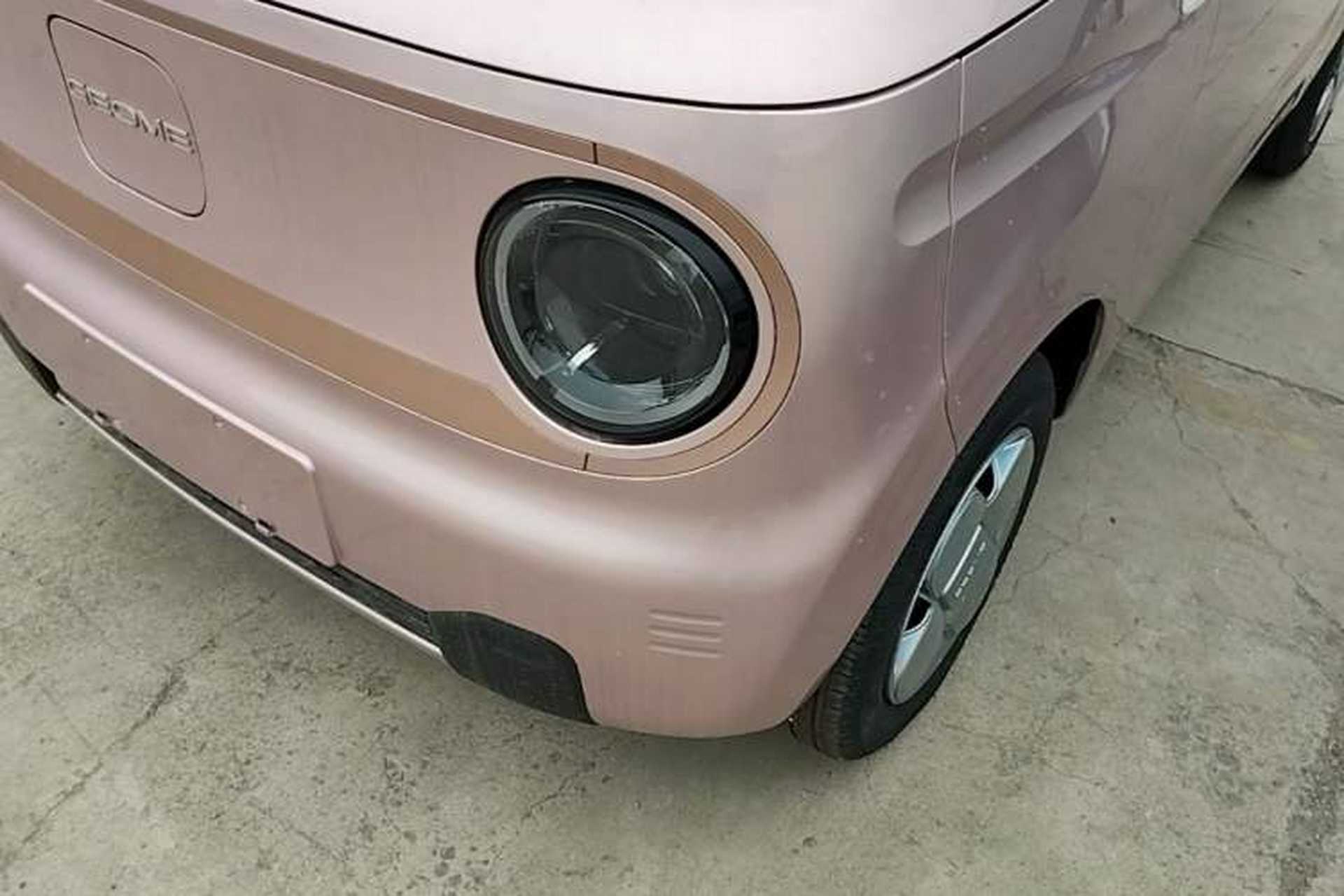 Used Geely Galaxy Panda 2024 Panda Mini 200km Endurance Bear Left Front Headlight