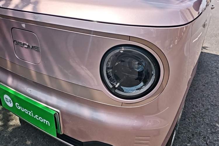 Used Geely Galaxy Panda 2024 Panda Mini 200km Endurance Bear Left Front Headlight