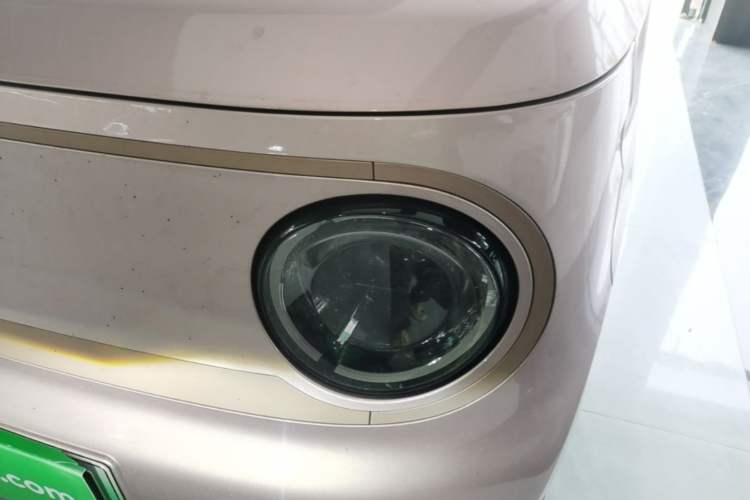 Used Geely Galaxy Panda 2024 Panda Mini 200km Endurance Bear Left Front Headlight