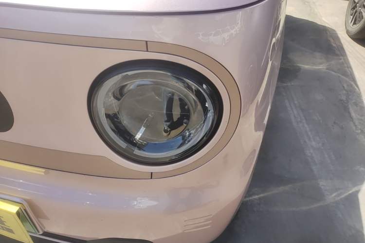 Used Geely Galaxy Panda 2024 Panda Mini 200km Endurance Bear Left Front Headlight