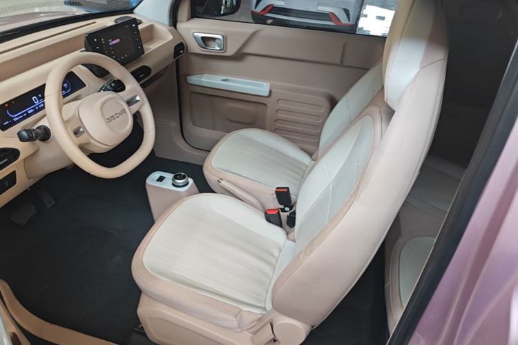 Used Geely Galaxy Panda 2024 Panda Mini 200km Endurance Bear Left Front Seat