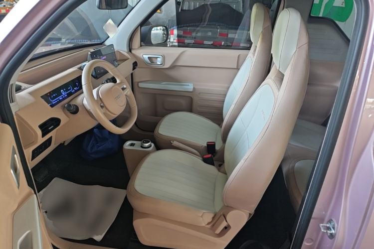Used Geely Galaxy Panda 2024 Panda Mini 200km Endurance Bear Left Front Seat