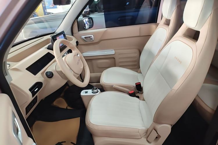 Used Geely Galaxy Panda 2024 Panda Mini 200km Endurance Bear Left Front Seat