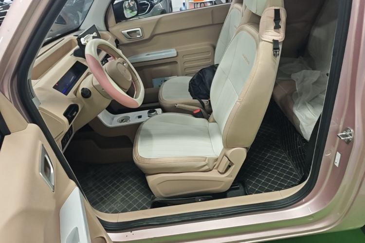 Used Geely Galaxy Panda 2024 Panda Mini 200km Endurance Bear Left Front Seat