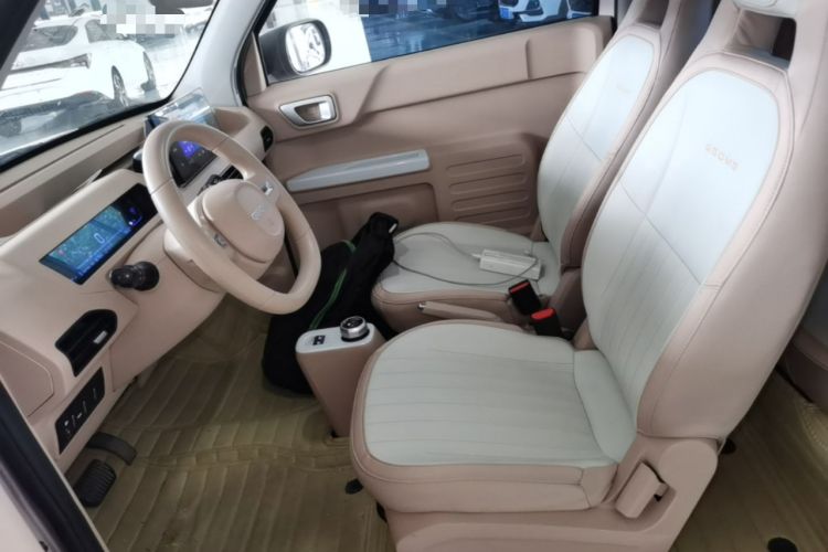 Used Geely Galaxy Panda 2024 Panda Mini 200km Endurance Bear Left Front Seat