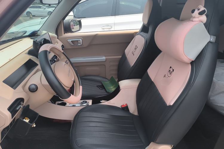 Used Geely Galaxy Panda 2024 Panda Mini 200km Endurance Bear Left Front Seat