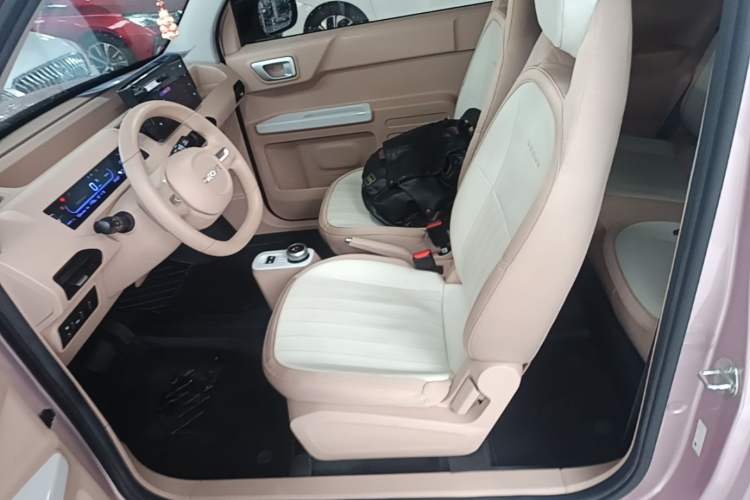 Used Geely Galaxy Panda 2024 Panda Mini 200km Endurance Bear Left Front Seat