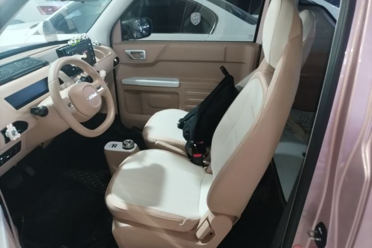 Used Geely Galaxy Panda 2024 Panda Mini 200km Endurance Bear Left Front Seat