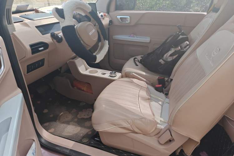 Used Geely Galaxy Panda 2024 Panda Mini 200km Endurance Bear Left Front Seat