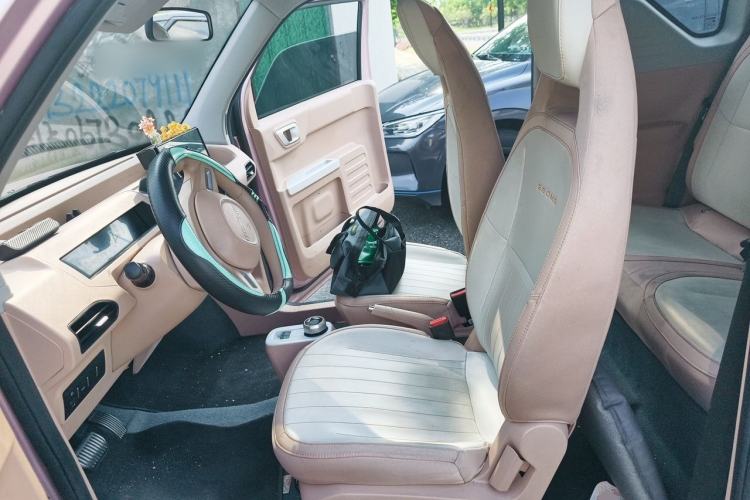 Used Geely Galaxy Panda 2024 Panda Mini 200km Endurance Bear Left Front Seat