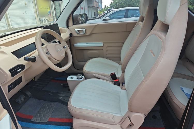 Used Geely Galaxy Panda 2024 Panda Mini 200km Endurance Bear Left Front Seat