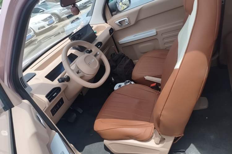Used Geely Galaxy Panda 2024 Panda Mini 200km Longteng PRO Edition Left Front Seat