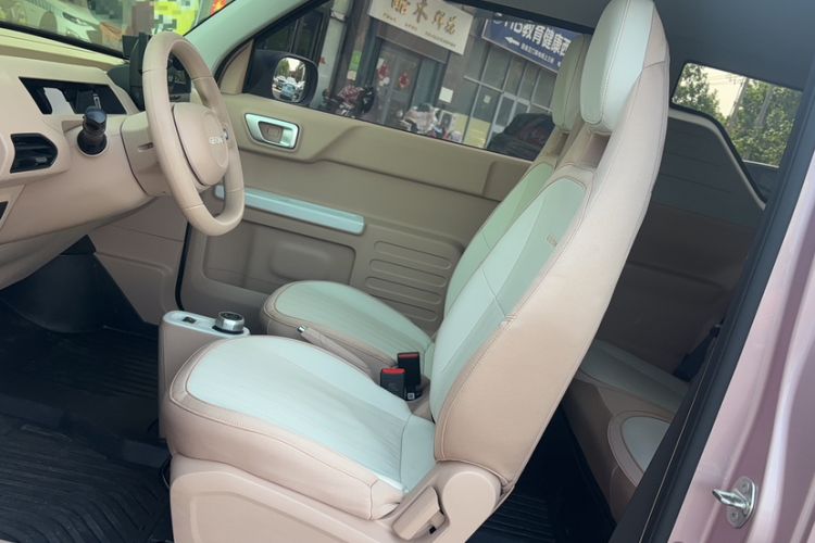 Used Geely Galaxy Panda 2024 Panda Mini 200km Endurance Bear Left Front Seat