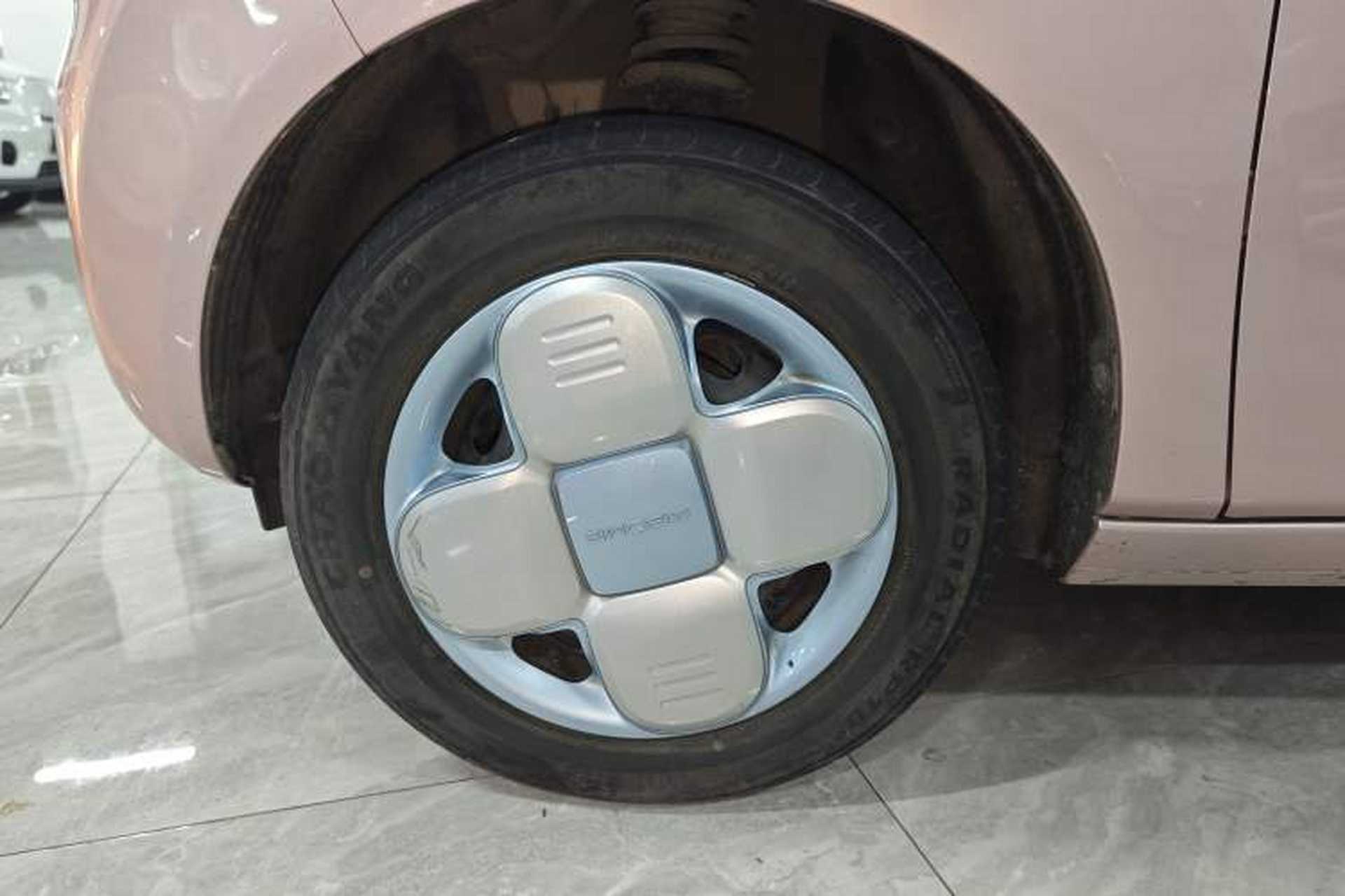 Used Geely Galaxy Panda 2024 Panda Mini 200km Endurance Bear Left Front Wheel Hub