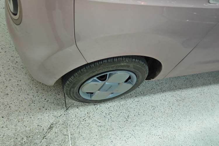 Used Geely Galaxy Panda 2024 Panda Mini 200km Endurance Bear Left Front Wheel Hub