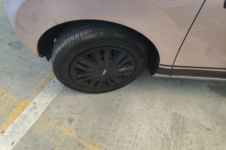 Used Geely Galaxy Panda 2024 Panda Mini 200km Longteng PRO Edition Left Front Wheel Hub