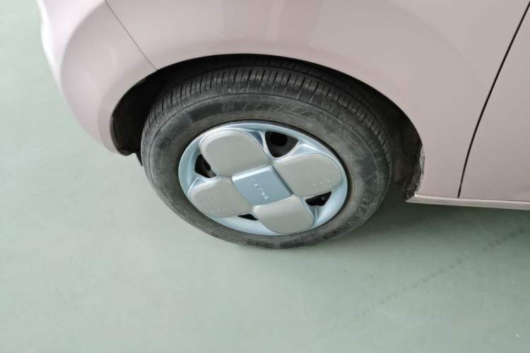 Used Geely Galaxy Panda 2024 Panda Mini 200km Endurance Bear Left Front Wheel Hub