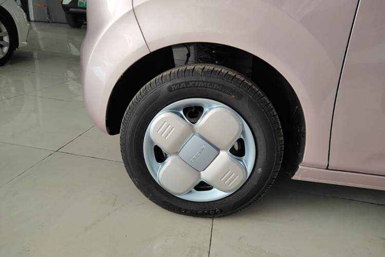 Used Geely Galaxy Panda 2024 Panda Mini 200km Endurance Bear Left Front Wheel Hub