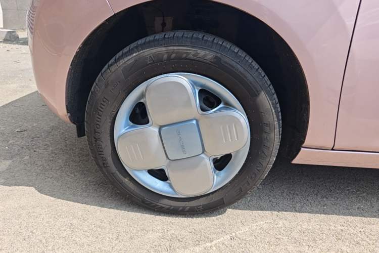Used Geely Galaxy Panda 2024 Panda Mini 200km Endurance Bear Left Front Wheel Hub