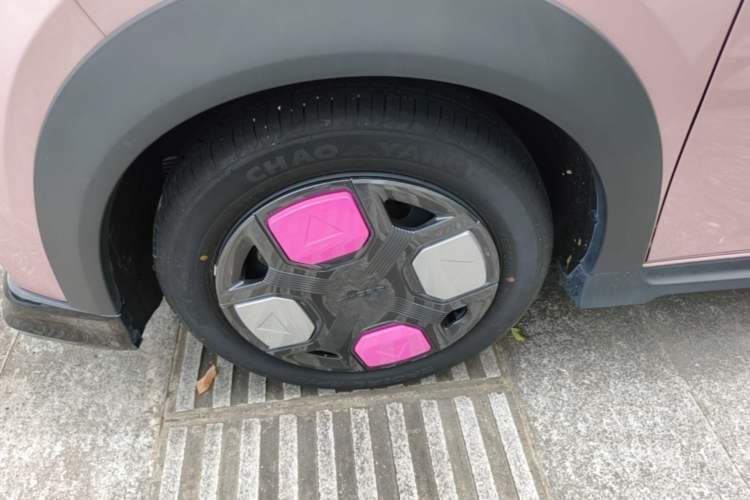 Used Geely Galaxy Panda 2024 200km Panda Kart Left Front Wheel Hub