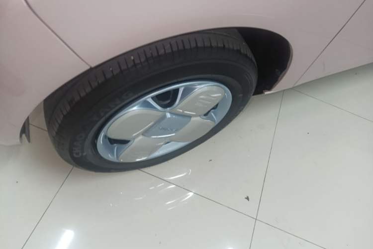 Used Geely Galaxy Panda 2024 Panda Mini 200km Endurance Bear Left Front Wheel Hub