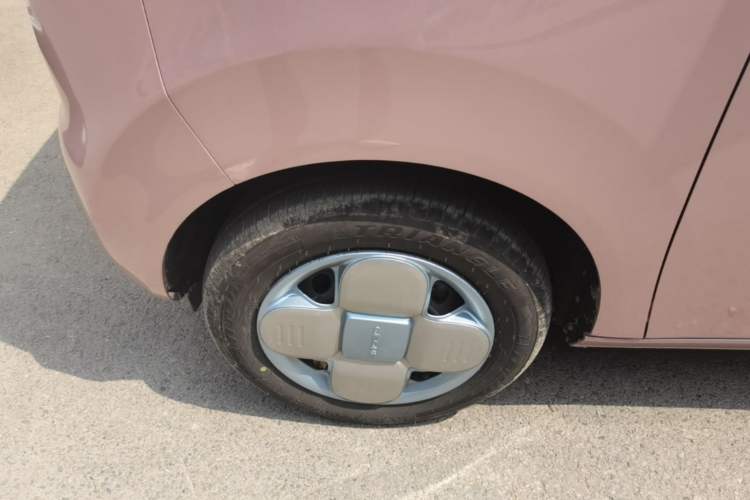 Used Geely Galaxy Panda 2024 Panda Mini 200km Longteng PRO Edition Left Front Wheel Hub