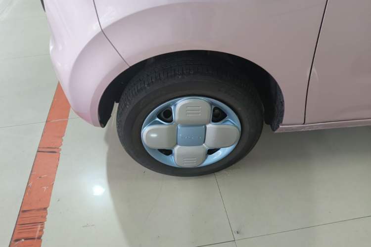 Used Geely Galaxy Panda 2024 Panda Mini 200km Longteng PRO Edition Left Front Wheel Hub
