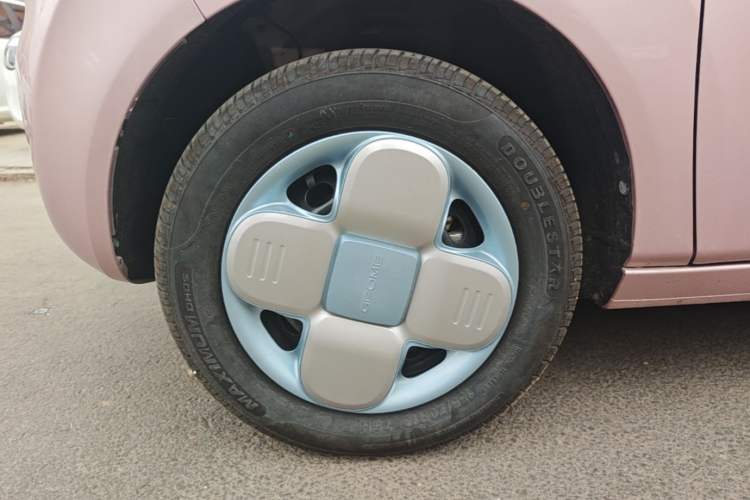 Used Geely Galaxy Panda 2024 Panda Mini 200km Endurance Bear Left Front Wheel Hub