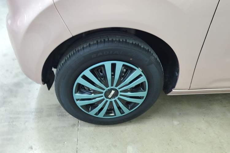 Used Geely Galaxy Panda 2024 Panda Mini 200km Endurance Bear Left Front Wheel Hub
