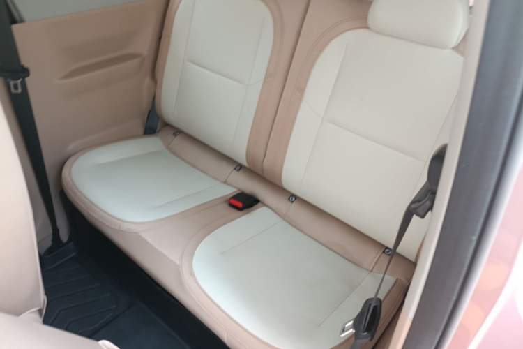 Used Geely Galaxy Panda 2024 Panda Mini 200km Endurance Bear Left Rear Seat